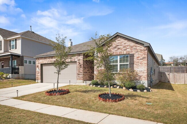 Building Photo - 3/2 Available Now in Converse - 1 MONTH FREE