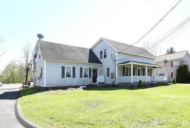 Primary Photo - 15 East Granby Rd