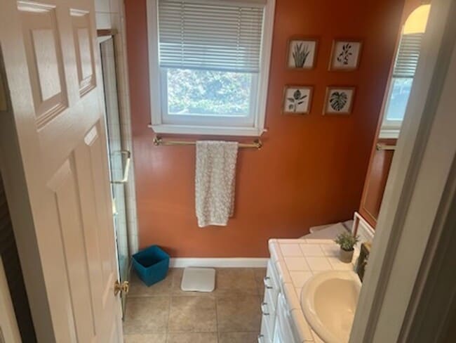 Building Photo - Welcome to this charming 3 bedroom, 2 bathroom house located in  Nevada City