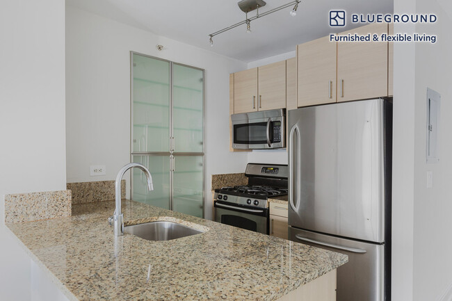 Building Photo - 125 W 31st St