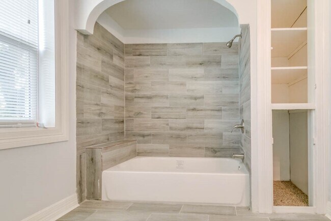 Building Photo - 3321 Charleston St