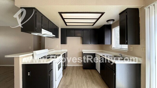 Building Photo - 21350 Laguna Rd