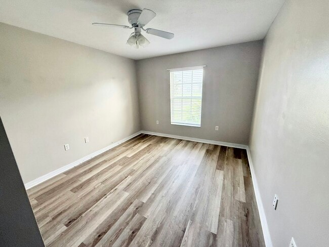 Building Photo - 6487 Orduna Dr