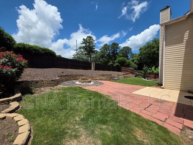 Building Photo - 1721 Paramore Pl NE