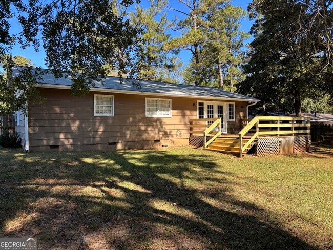 Building Photo - 224 Laramie Rd