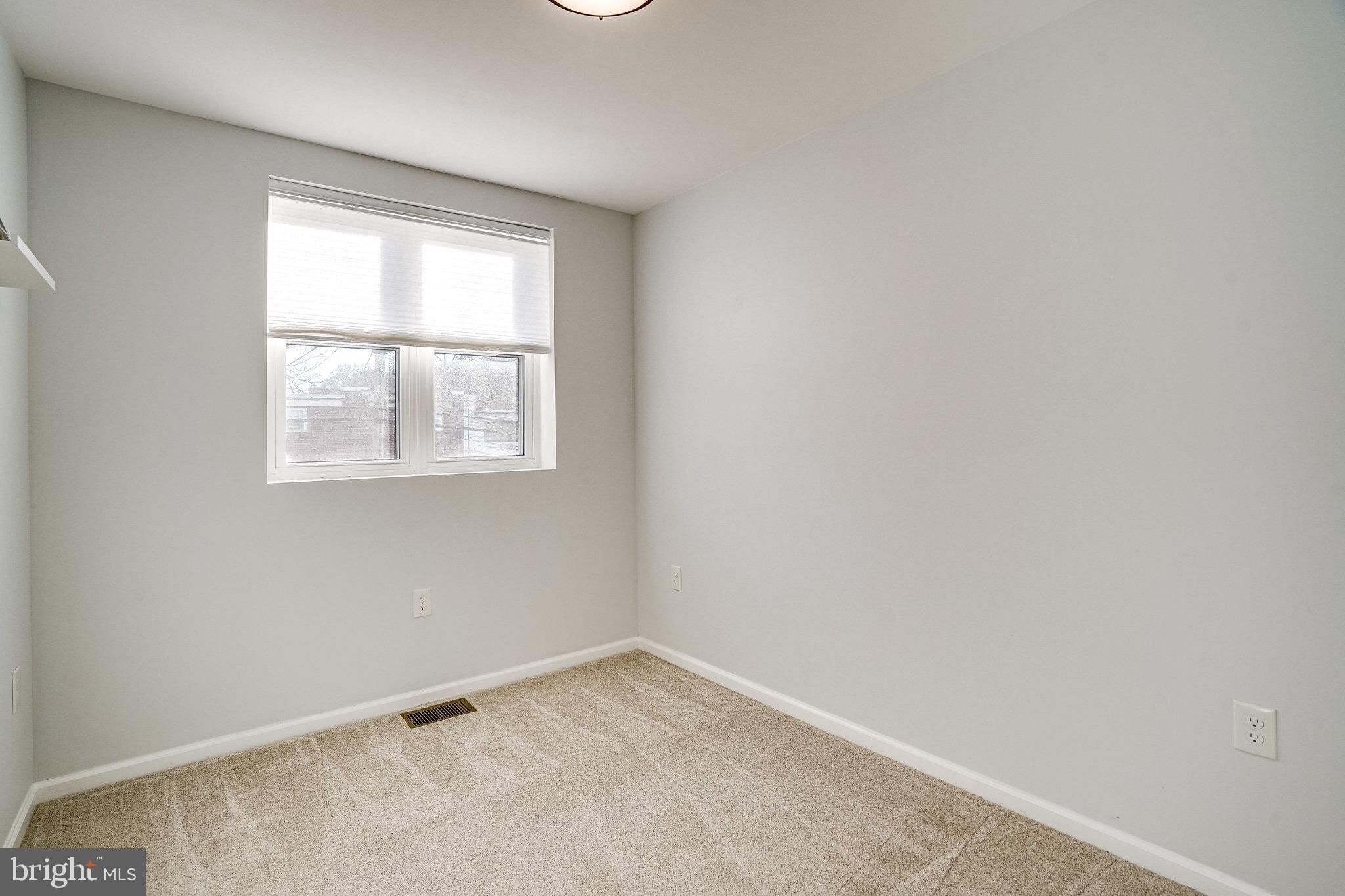 Building Photo - 4214 Gault Pl NE