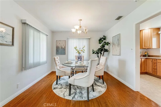 Building Photo - 7026 Schroll St