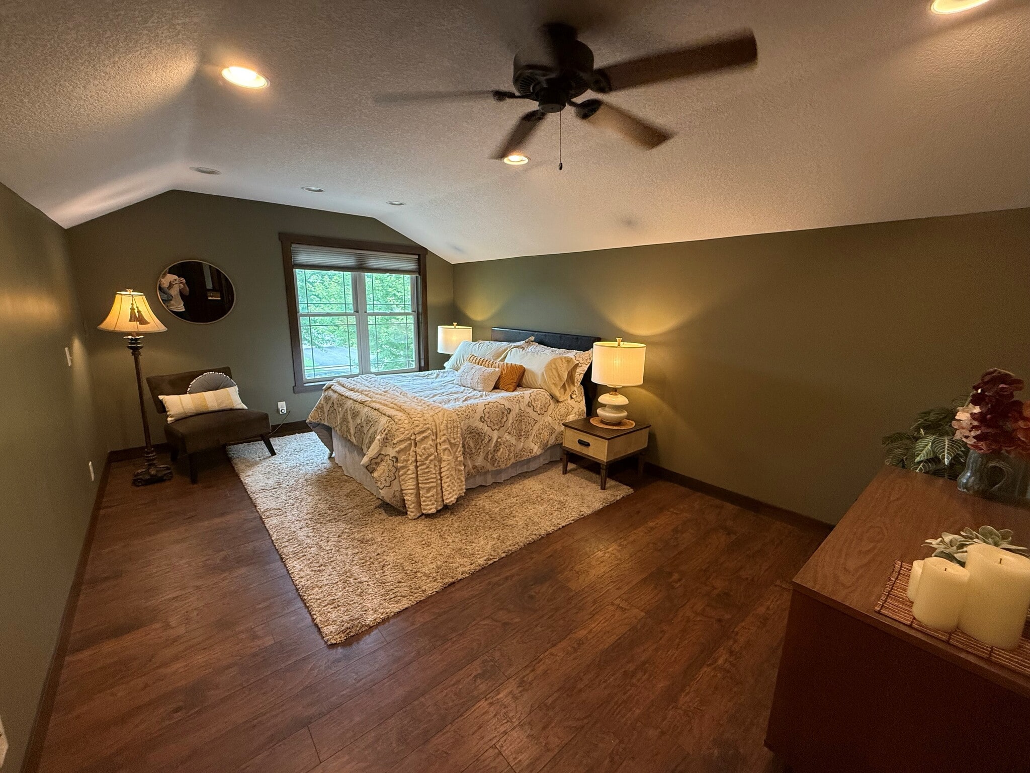 2nd master suite - 98 Tribute Ave