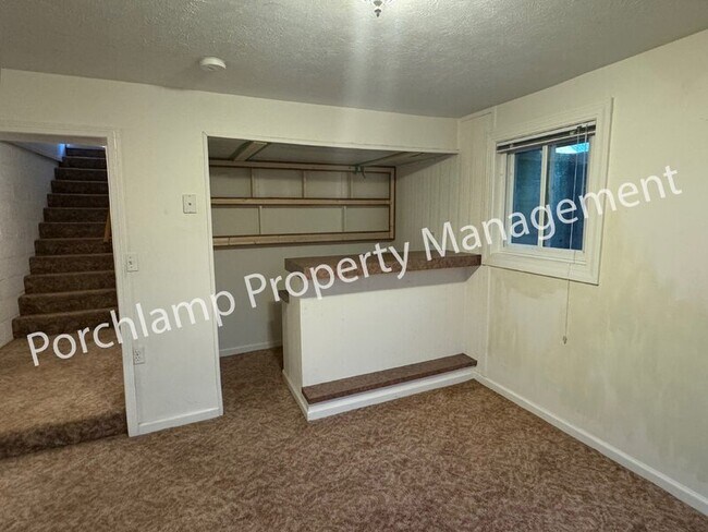 Building Photo - 2615 Coit Ave NE