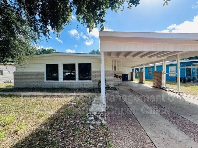 Building Photo - 3817 Lamont St