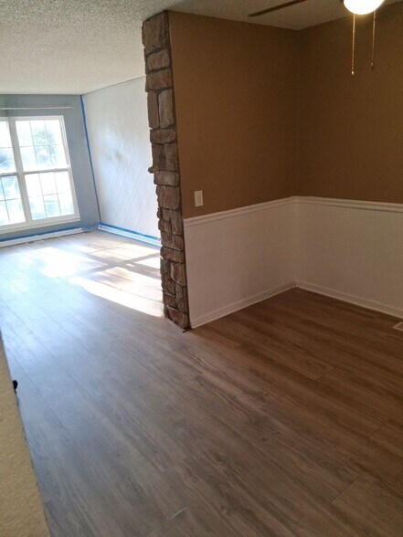 Building Photo - 6740 S Independence St