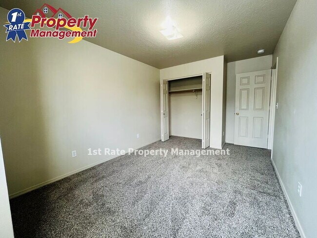 Building Photo - 16025 N 19th St