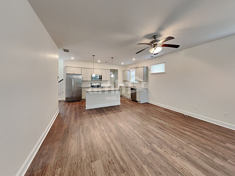 Building Photo - 417 Oscar Way