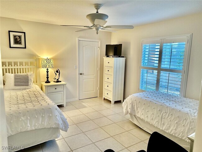 Building Photo - 930 Marble Dr