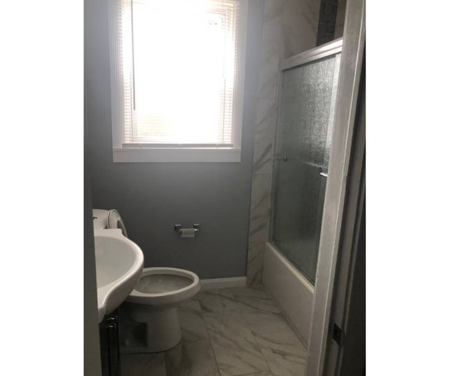 Building Photo - 3445 Juneway-7