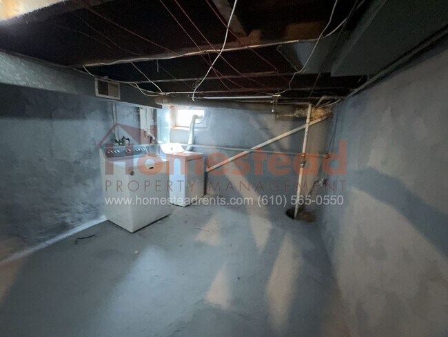Building Photo - EDDYSTONE HOME FOR RENT!