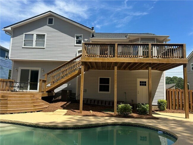Building Photo - 4811 Nevilly Way