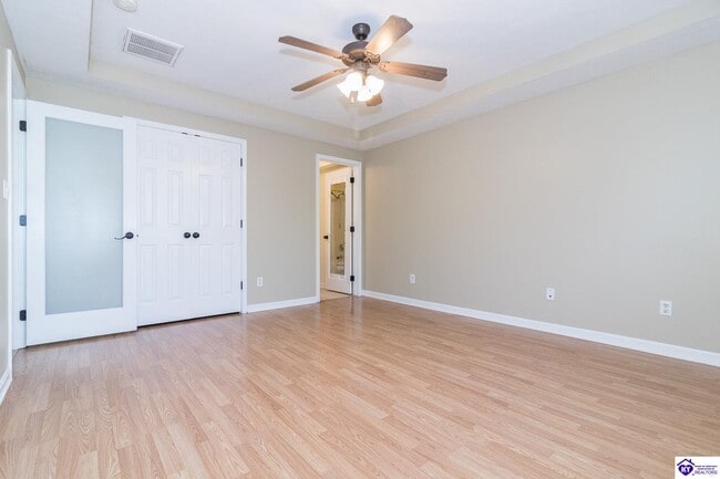 Building Photo - 212 Applewood Ln