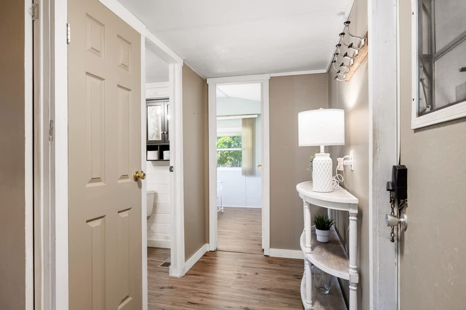 Building Photo - 10034 Hamp Dr