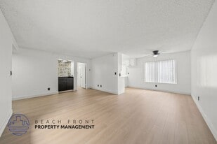 Building Photo - 925 N. Inglewood Ave.