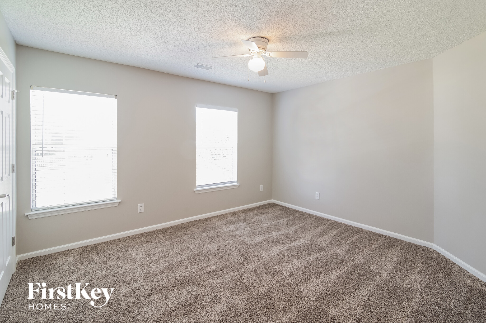 Building Photo - 109 Venice St