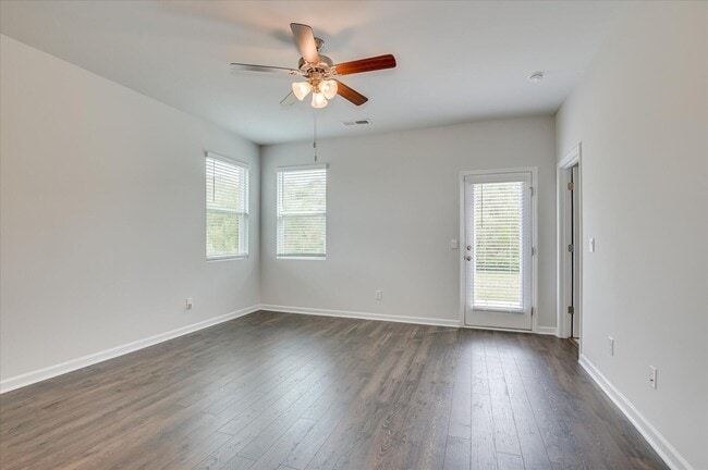 Building Photo - 5148 Captain Dr