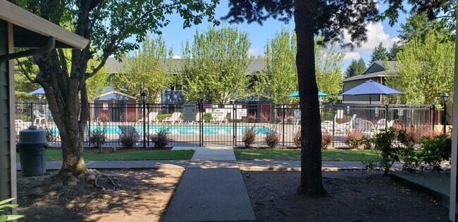 Building Photo - One Bedroom, One Bath - Special $1250.00 and Second Month Free!