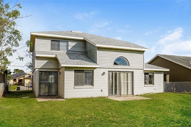 Building Photo - 155 Sandalwood Dr