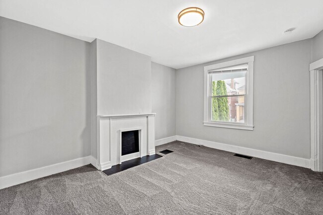 Building Photo - Stunning 2 bedroom home in Homestead available August 1!