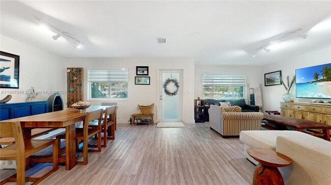 Building Photo - 14519 SW 139th Ave Cir E
