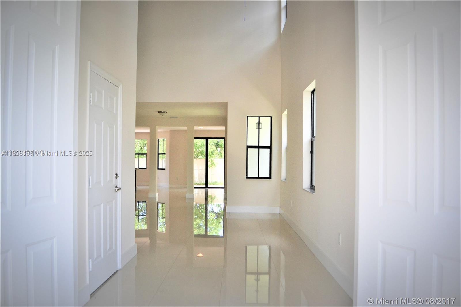 Building Photo - 6930 NW 106th Ave