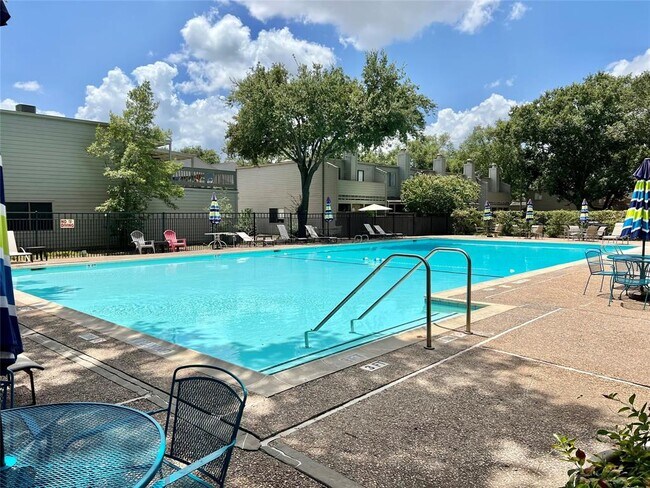Building Photo - 1502 Prairie Grove Dr