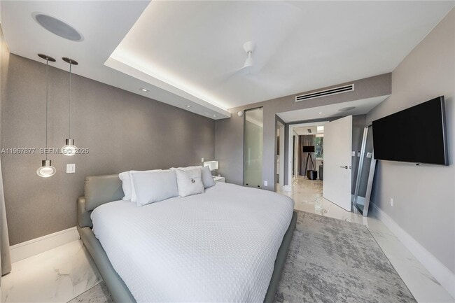 Building Photo - 10190 Collins Ave