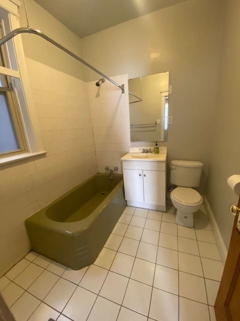 Building Photo - 2123 W Ainslie St