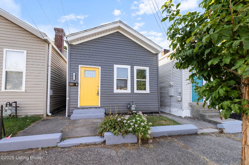 Primary Photo - 1018 Payne St