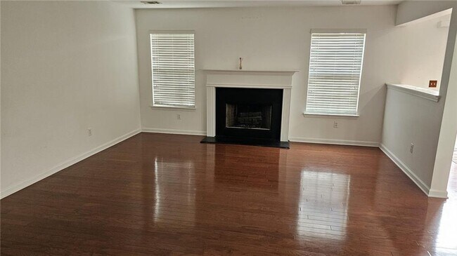 Building Photo - 3055 Whittier Way
