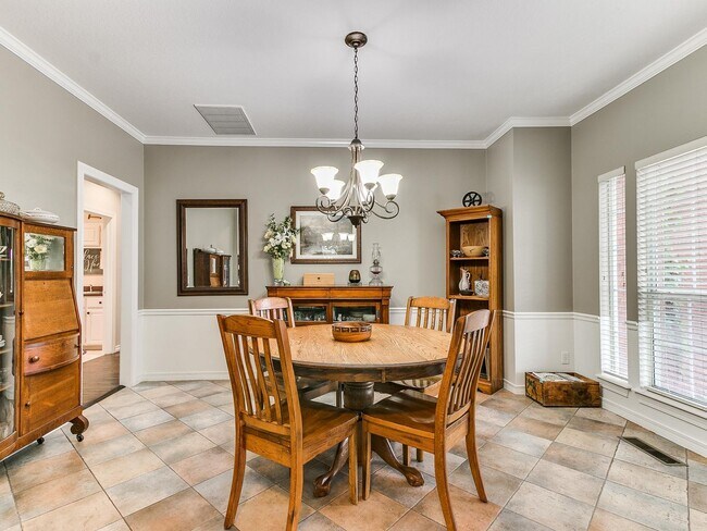 Building Photo - This stunning 4-bedroom, 3.5-bathroom home...
