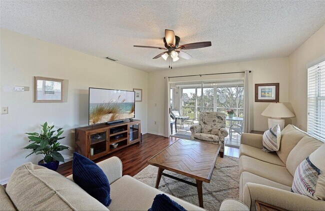 Building Photo - 6501 Stone River Rd