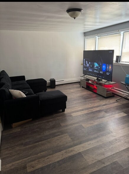 Building Photo - 5908 Butterfield Rd