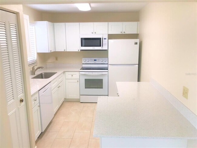 Building Photo - 4210 Ironwood Cir