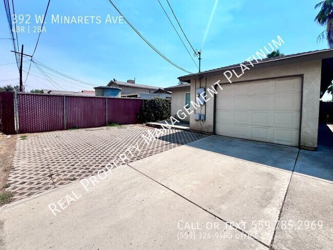 Building Photo - 392 W Minarets Ave