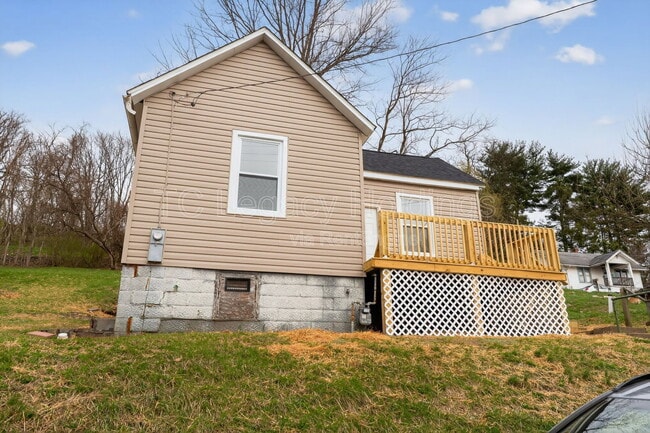 Building Photo - 281 View Ave