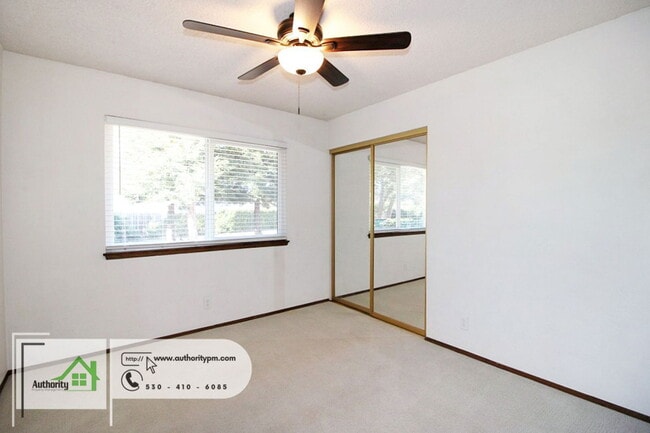 Building Photo - 20231 Margarita Ct E