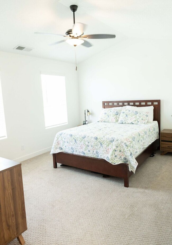Building Photo - 638 Autumn Ash Cir
