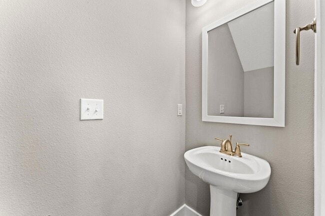 Building Photo - 259 N Sand Palm Rd