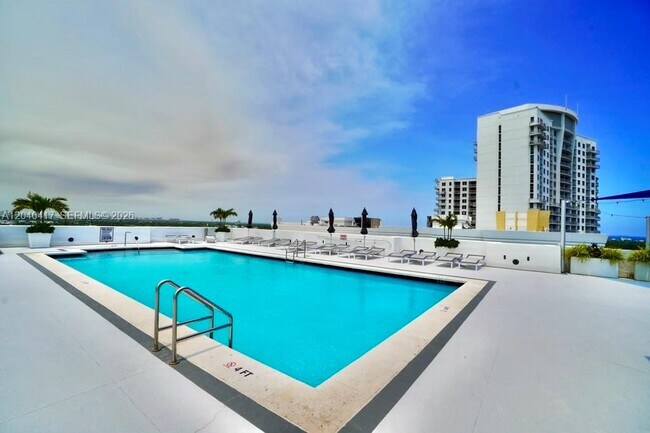 Building Photo - 1830 Radius Dr