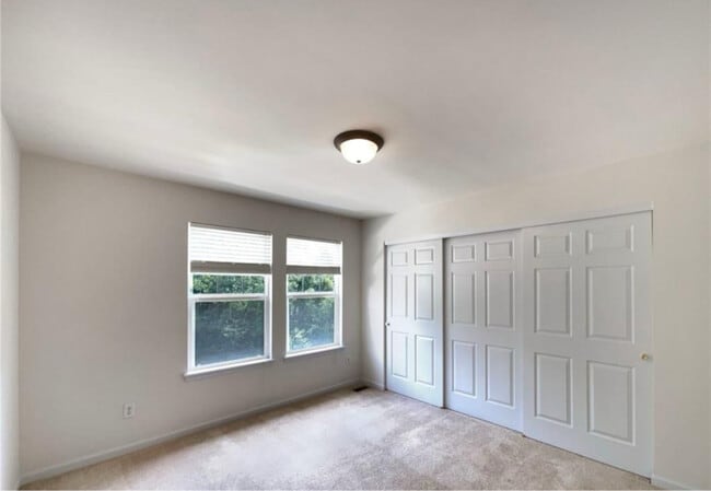 Building Photo - 756 Thunder Hill Dr