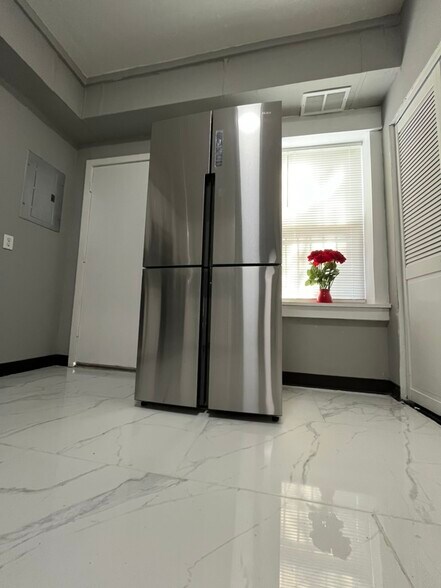 Building Photo - 1828 Reverend J J Walters Ave