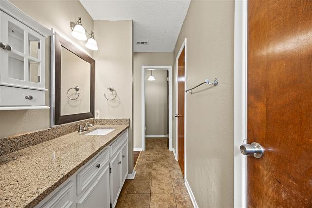 Building Photo - 7258 Brentwood Stair Rd