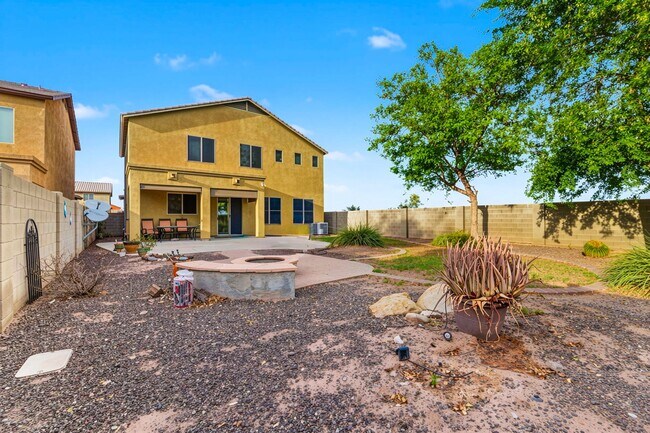 Building Photo - 11707 W Planada Ct